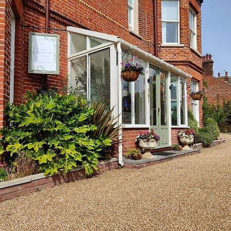 Bed and Breakfast The Corner House Lowestoft Exterior foto