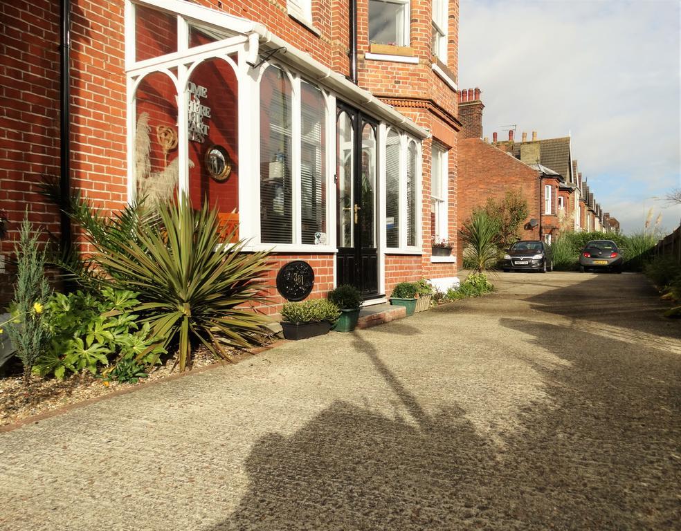 Bed and Breakfast The Corner House Lowestoft Exterior foto